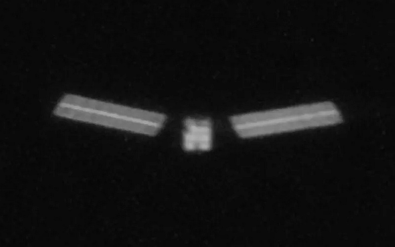 Starlink‑спутник упал в космосе, но его «портрет» перед столкновением остался нетронутым