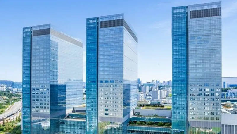 Samsung запустит массовые поставки памяти HBM4 в феврале, опередив соперников