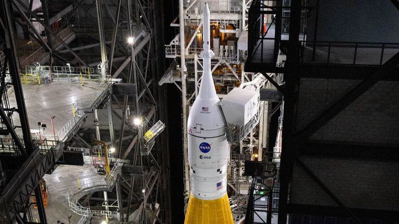 NASA объявила новый срок для пилотируемой посадки на Луну: миссии Artemis II теперь подтверждена и запущена.