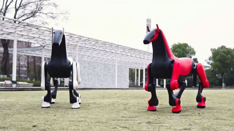 Китайские инженеры разработали «робоконя», способный перевозить всадника до 50 кг по пересеченной местности