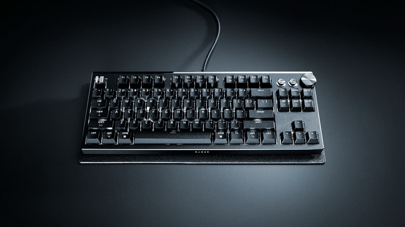 Razer представила премиальную клавиатуру Huntsman Signature Edition с алюминиевым корпусом, стоимость которой составляет 500 долларов.