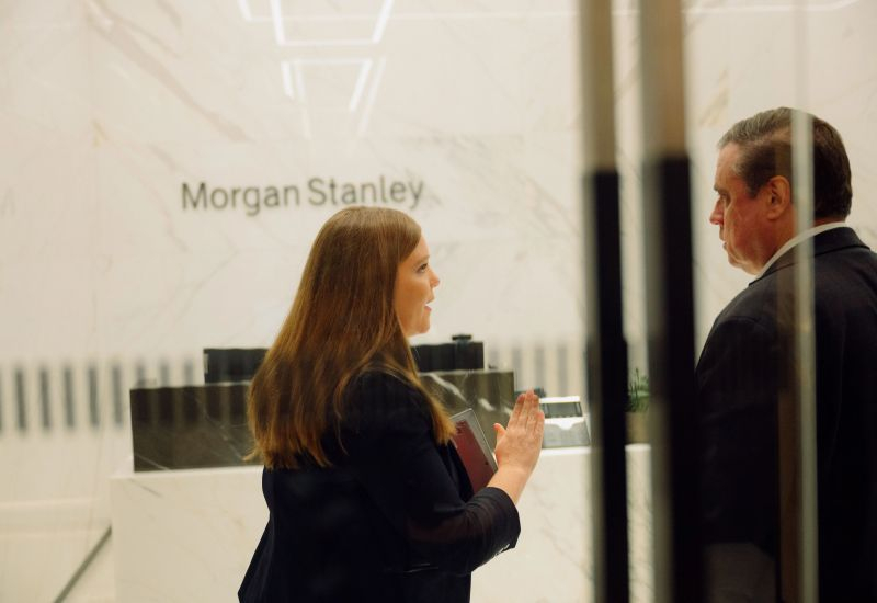 OpenAI соберет дополнительные 10 млрд долларов от частных инвесторов, чтобы покрыть расходы на искусственный интеллект.