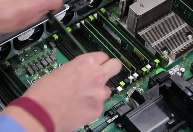 За пять лет спрос на память по оценке главы Dell увеличится более чем в 600‑разный раз благодаря росту ИИ‑бума.