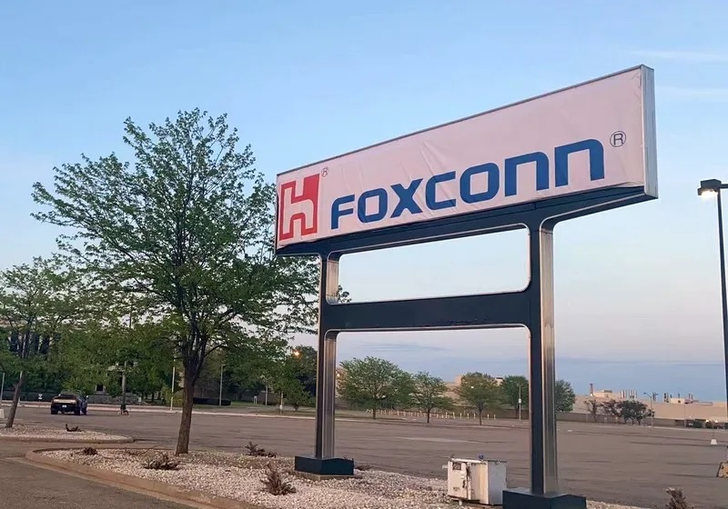 Foxconn расширит производство AI‑серверов, поставляя их как NVIDIA, так и Intel