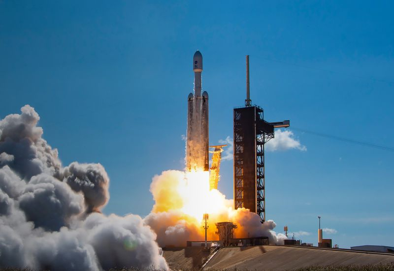 Акции SpaceX, выросшие на 40 % после IPO, остановили рост к четвергу