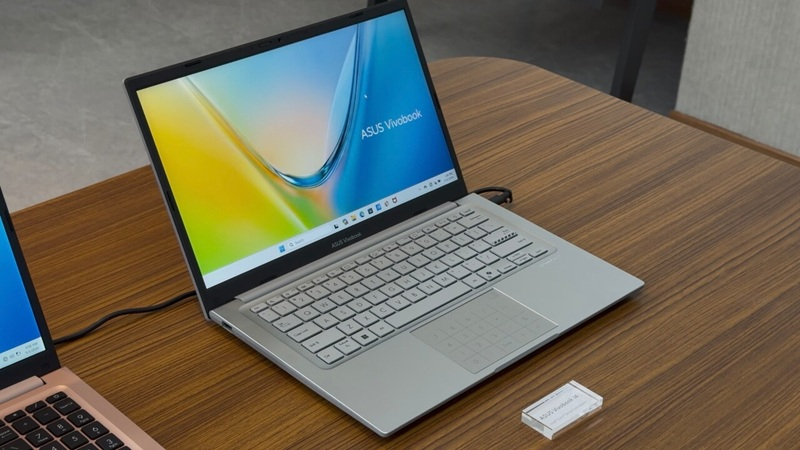 Asus представила экономичные модели Vivobook S14 и S16 с шестиядерными Core 7, заявив о конкурентоспособности по сравнению с MacBook Neo