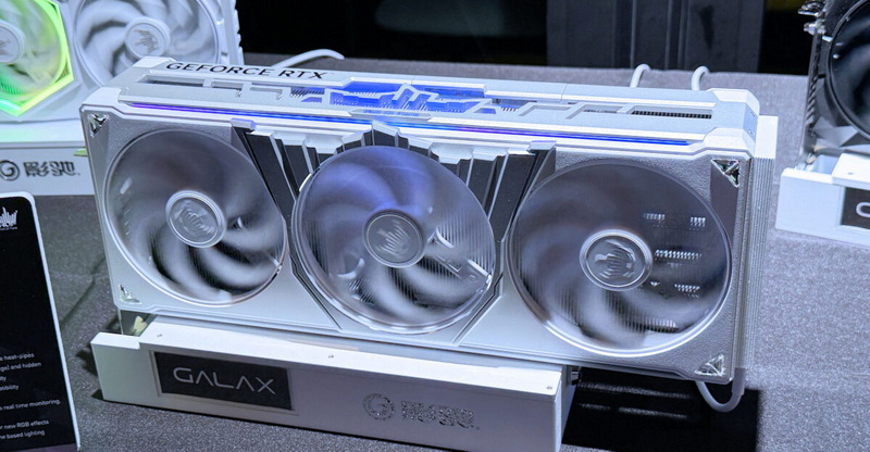 Galax представила концепцию GeForce RTX 6090 Hall of Fame с четырьмя вентиляторами и кристаллами Swarovski