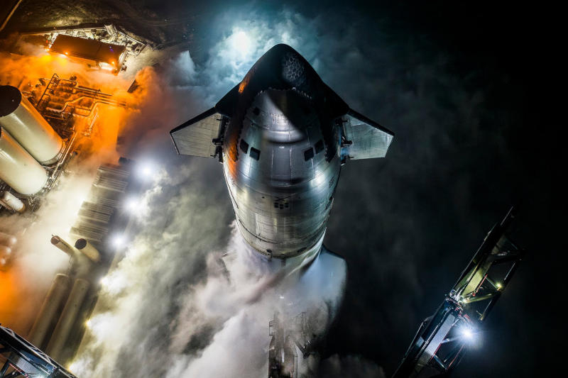 NASA и SpaceX дебатировали о необходимости ручного управления во время лунной посадки