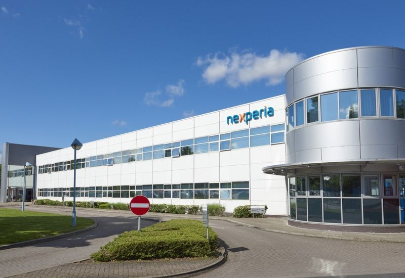 Неформальная Европа: китайский завод Nexperia начал производство чипов без кремниевых пластин.