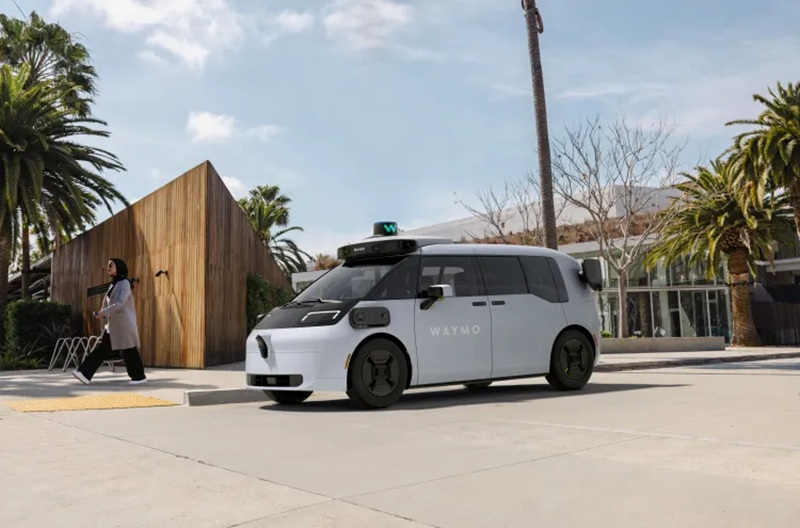 Waymo ввела в эксплуатацию шесть поколение роботакси: сначала для сотрудников, а теперь для широкой публики на десятки тысяч машин